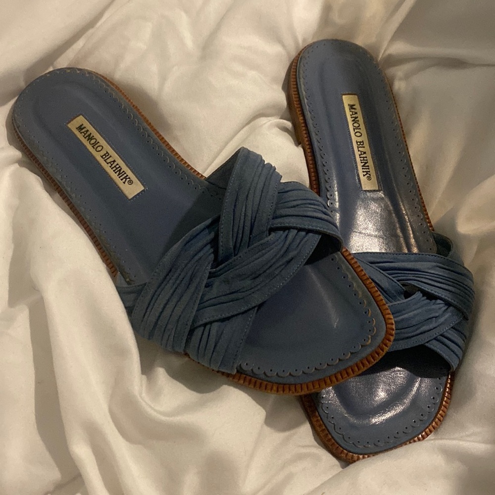 Manolo Blahnik blue sandal with box and dust bag